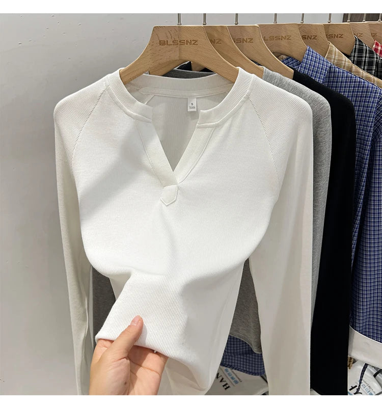 T-shirt basique ajusté à col en V et manches longues pour femme, style coréen, polyvalent, simple, couche de base, décontracté, collection 2026