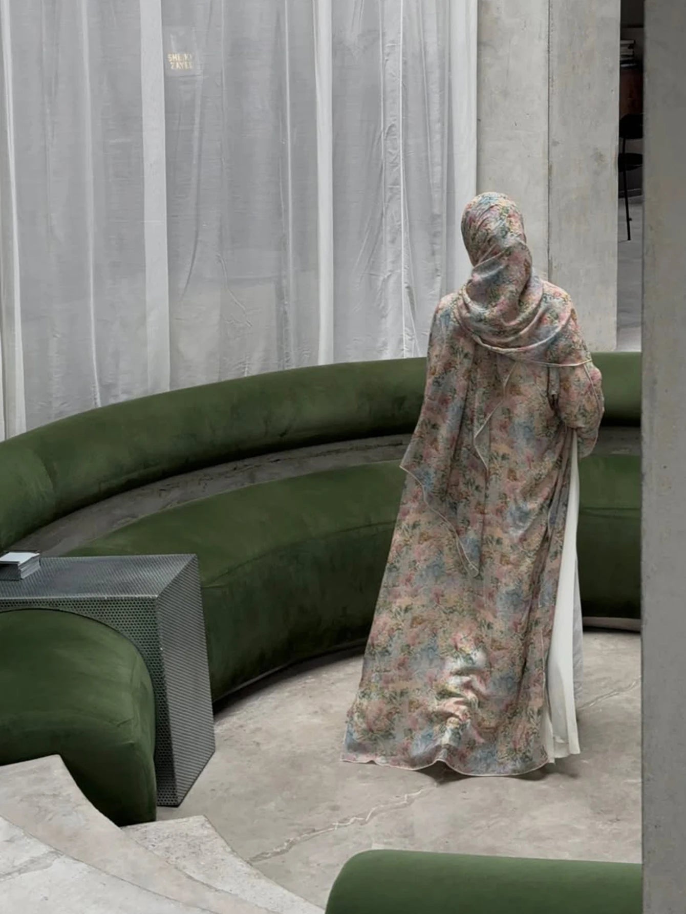 Cardigan traditionnel arabe élégant du moyen-orient, Robe Abaya à manches longues et imprimé Floral avec foulard