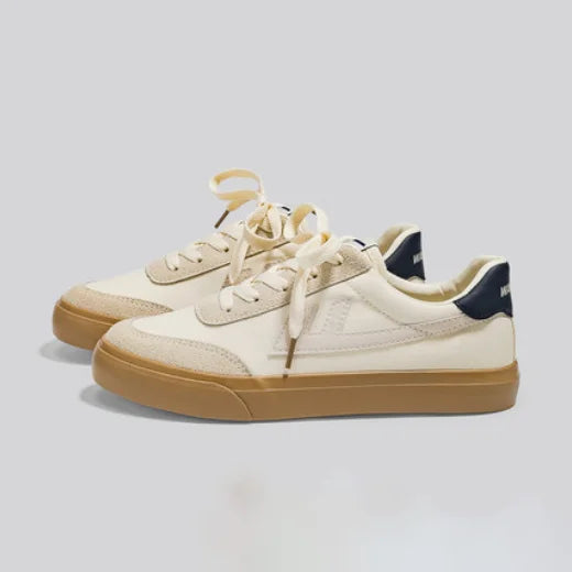 Chaussures Plates Légères & Respirantes 2025 — Confort Quotidien
