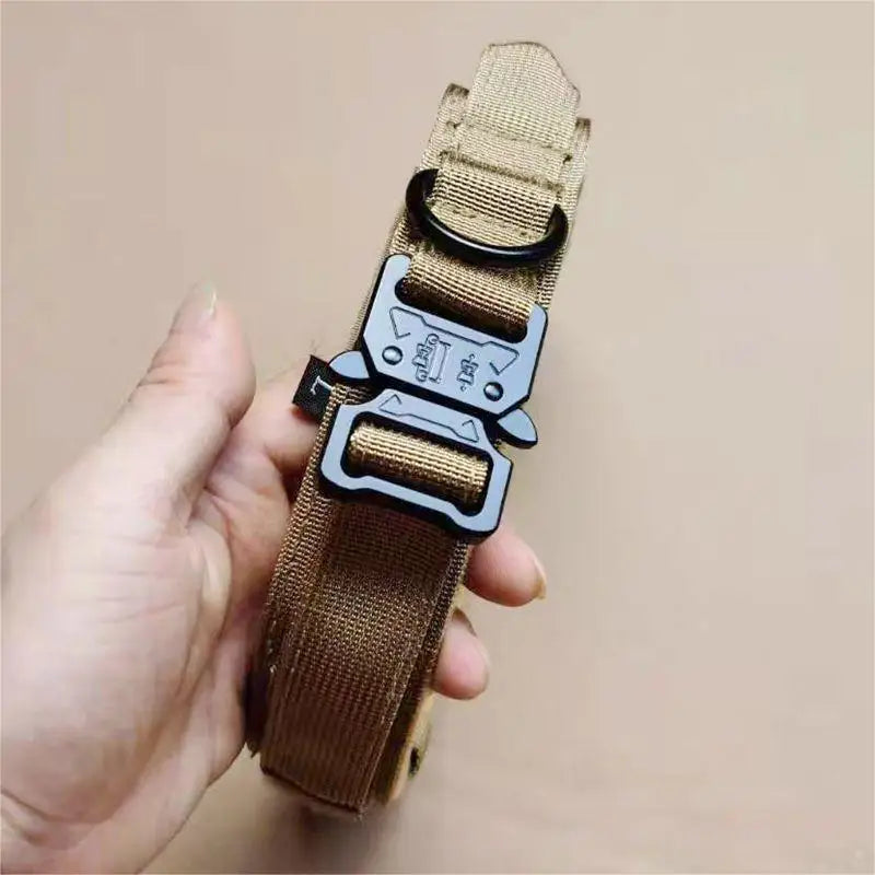 Collier Tactique Nylon pour Chien — Poignée Réglable, Robuste, Taille Moyenne & Grande