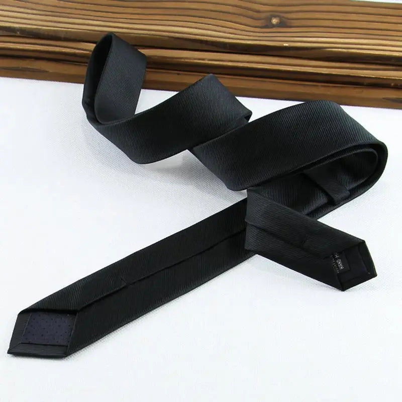 Corbatas negras delgadas de 5CM para hombre, corbata de poliéster a rayas, puntos sólidos, Jacquard, corbata de negocios para fiestas