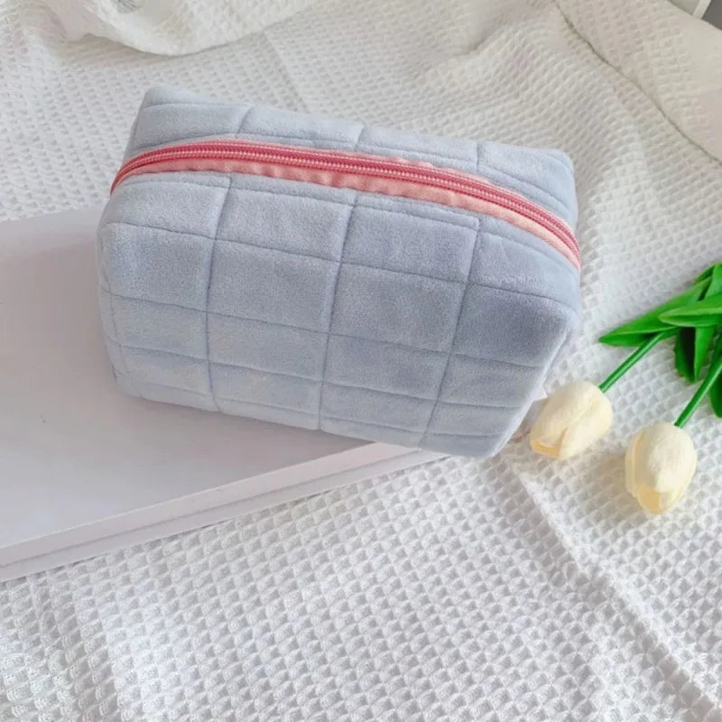 Neceser de felpa suave, bolsa de viaje portátil, color liso, cierre de cremallera, organizador de almacenamiento de artículos de tocador para mujeres, bolsa de maquillaje