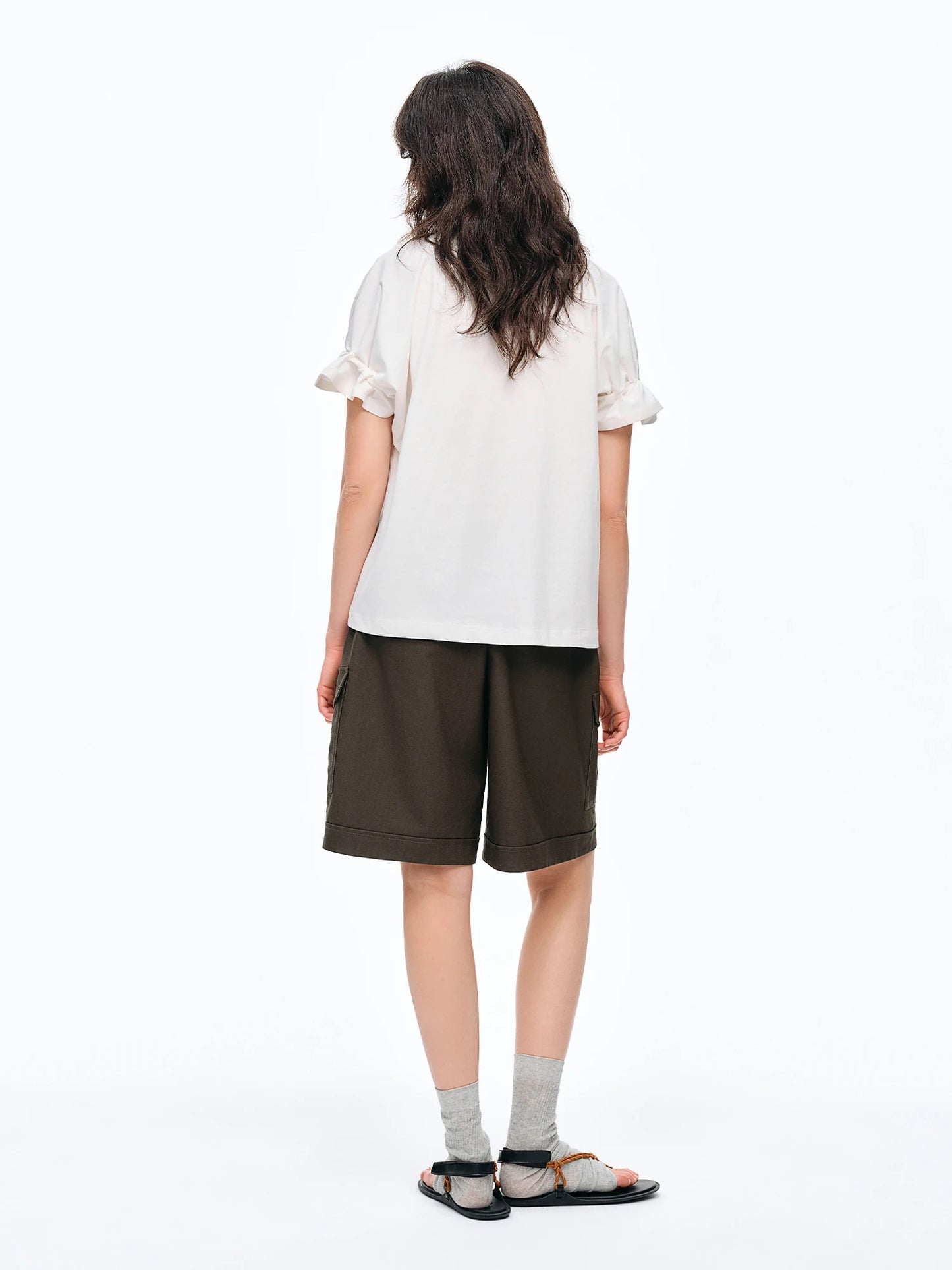 T-shirt femme en coton 2026 avec détail plissé — décontracté, confortable, quotidien, sorties estivales
