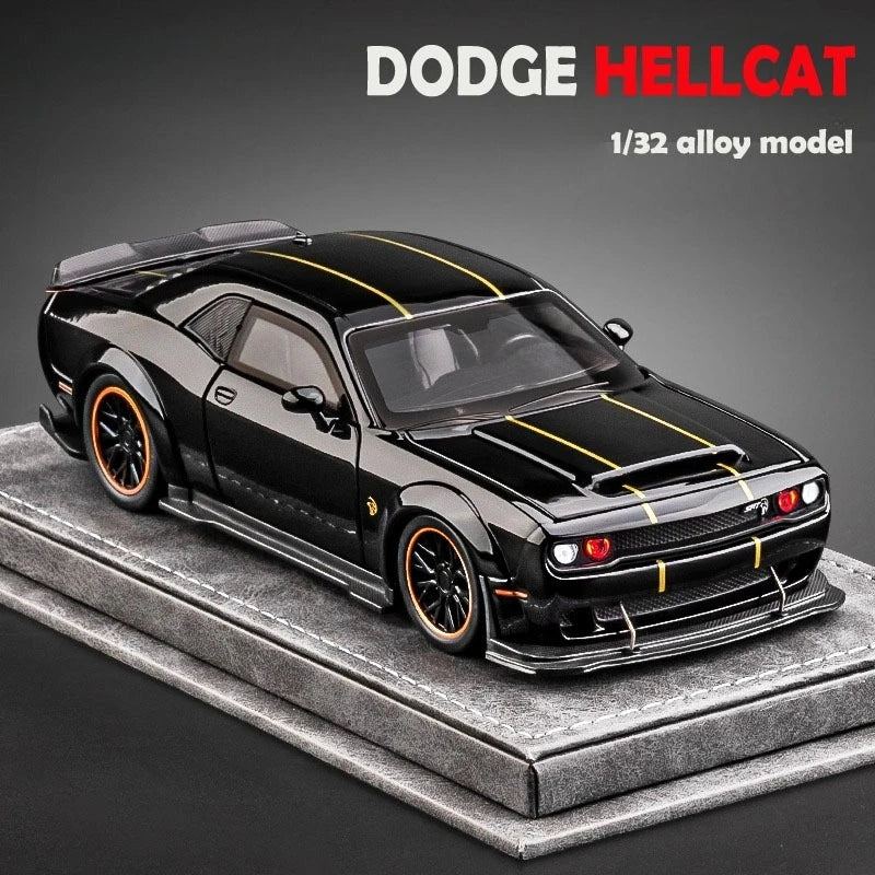 Modelo de coche de aleación Dodge Challenger Hellcat SRT 1:32 con sonido y luz, vehículo de juguete de metal con retrofricción, regalo para niño, colección en miniatura