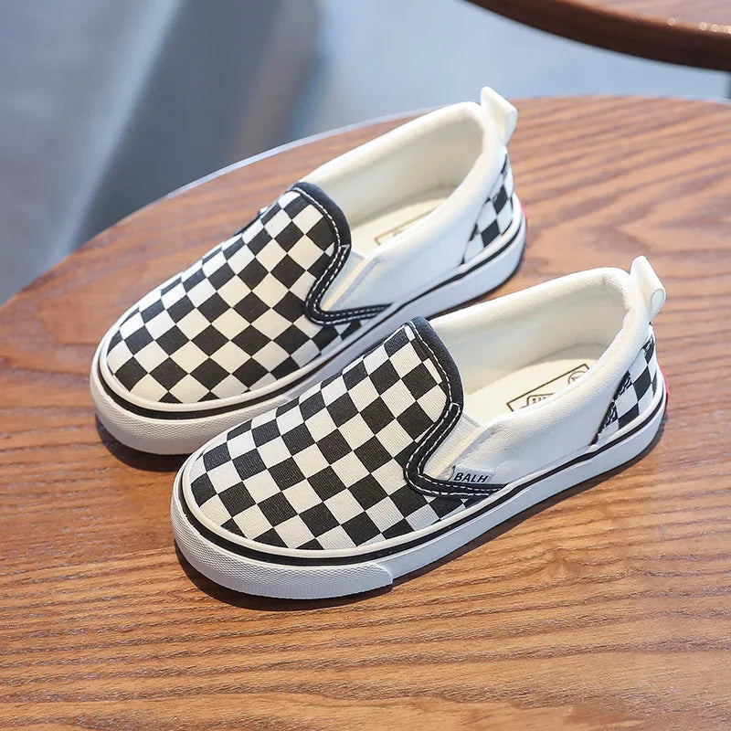 Kids' play shoes, flat shoes on offer, children's shoes