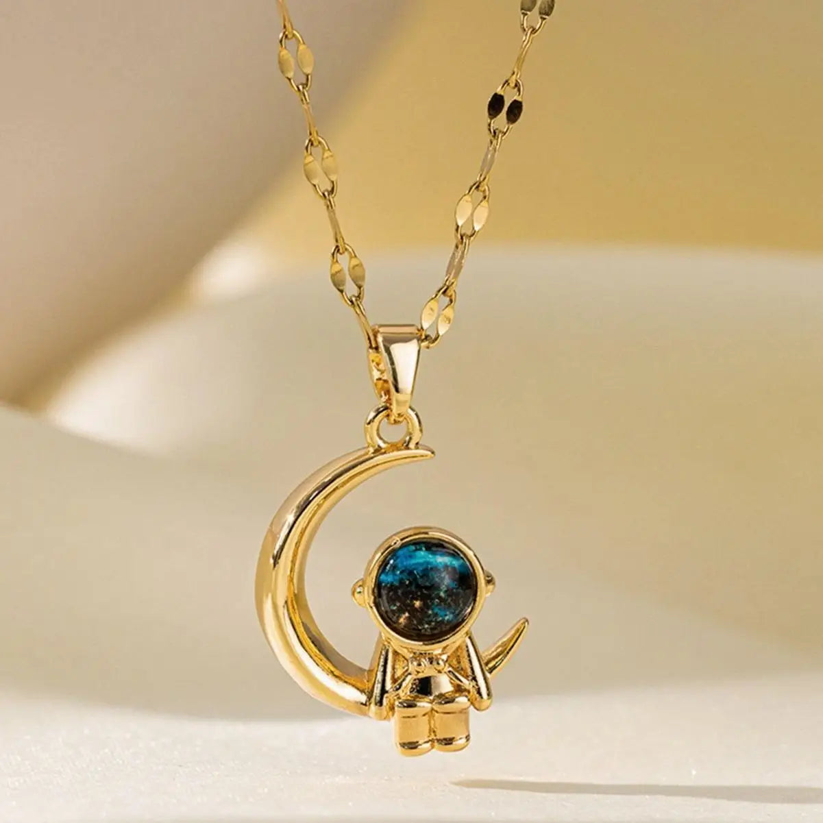 Collier planète ciel étoilé — étoile et lune, chaîne de clavicule polyvalente, acier inoxydable, femme
