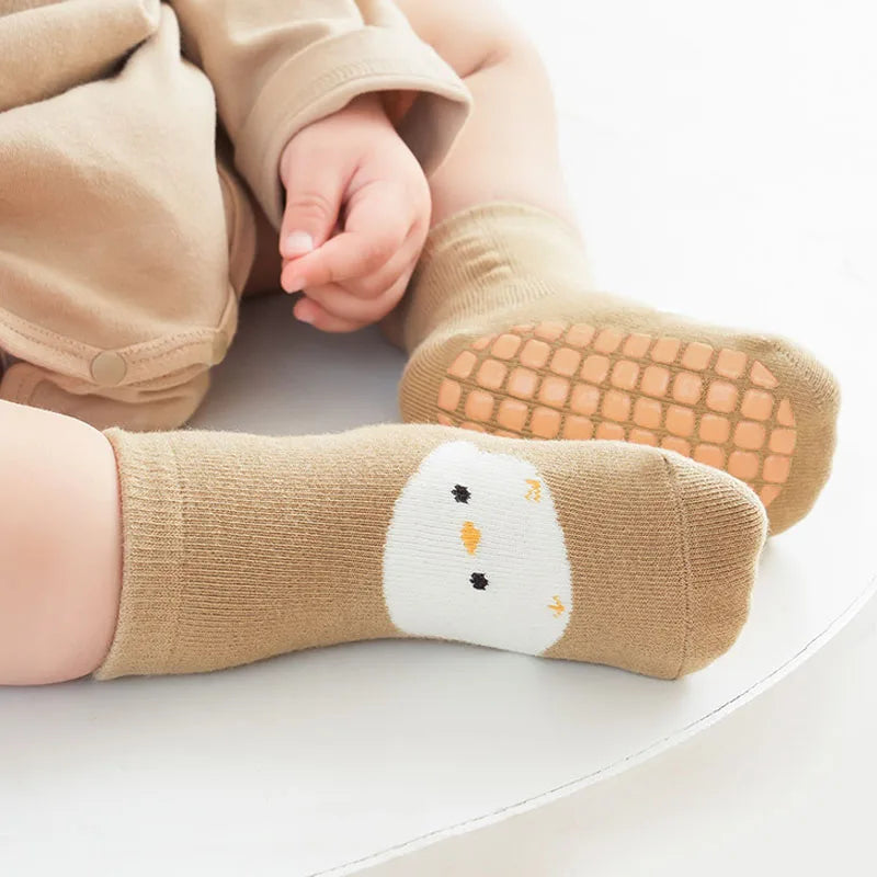 6 pares de calcetines antideslizantes para niños, calcetines de piso cómodos con diseño de zorro y oso de dibujos animados para niños y niñas
