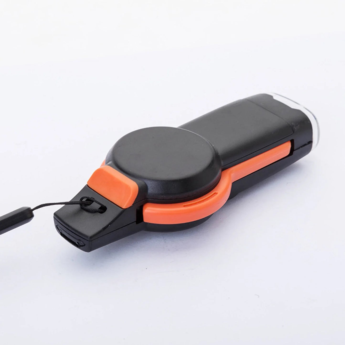 Sifflet de survie 7 en 1 avec lumière LED, indicateur de direction et thermomètre, kits d'urgence portables pour l'extérieur, pour la randonnée et le camping