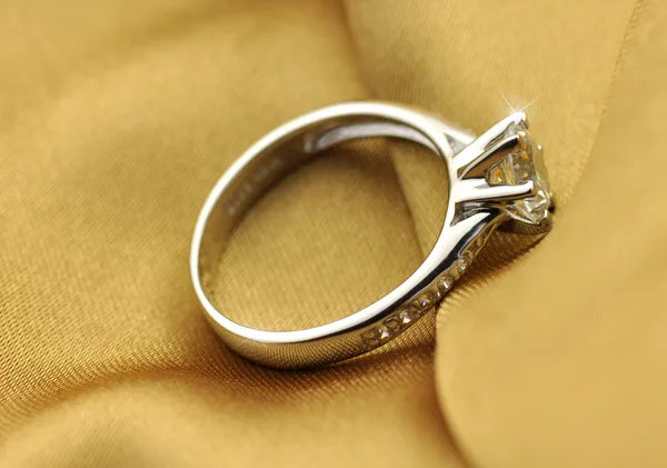 Women's Luxury Classic 925 Sterling Silver Ring, Six-Claw Simple Diamond 70ct Imitation Diamond Ring for Women
