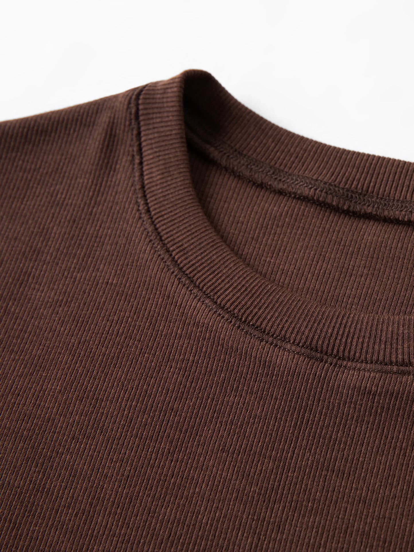 T-shirt femme en piqué ajusté et polyvalent — printemps 2026, coton ajusté, manches courtes