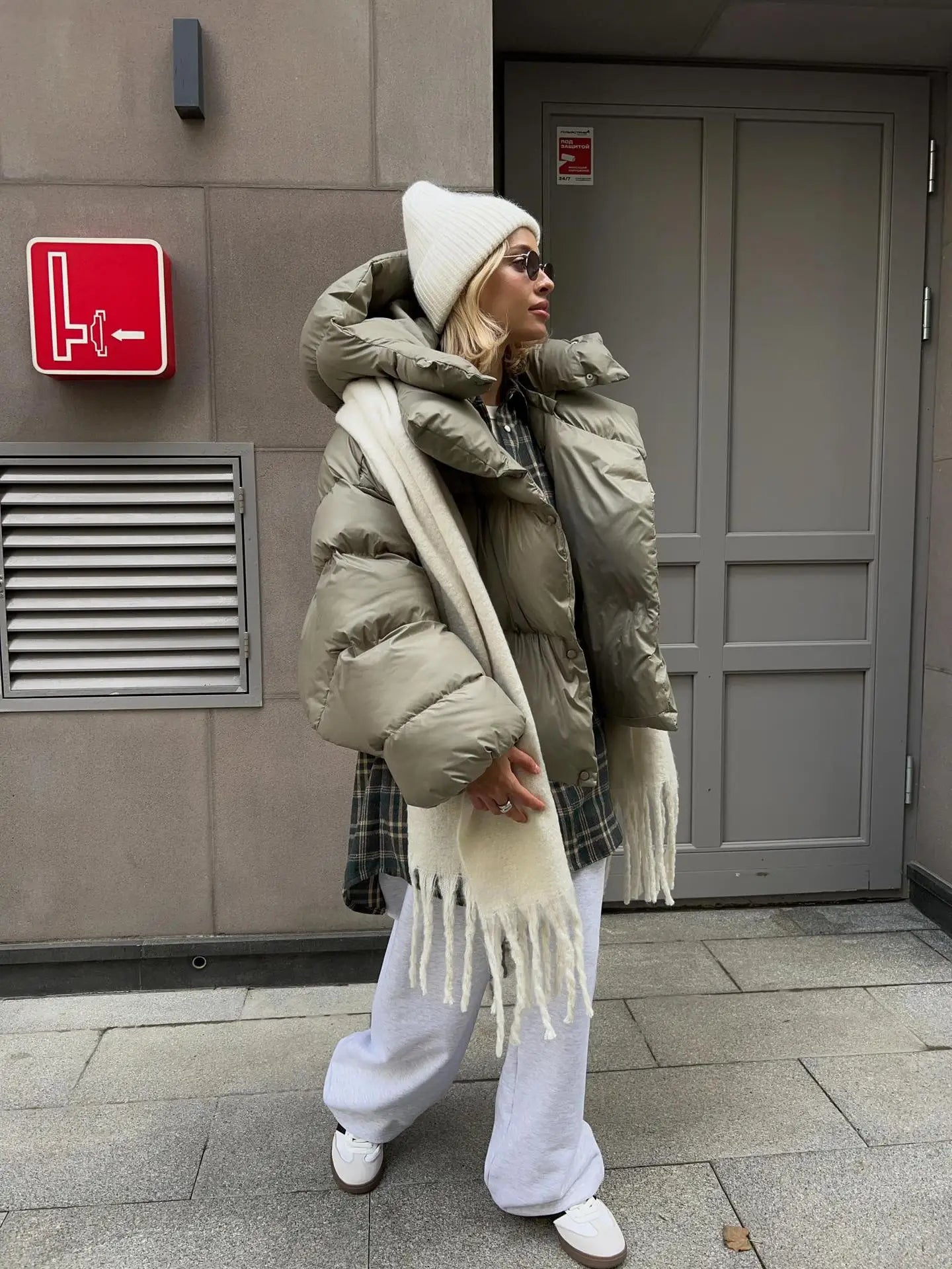 Women Autumn Winter Warm Thick Coat Long Sleeve Parkas Women Street Fashion Hoodies Women Cotton Padded Jacket 2025