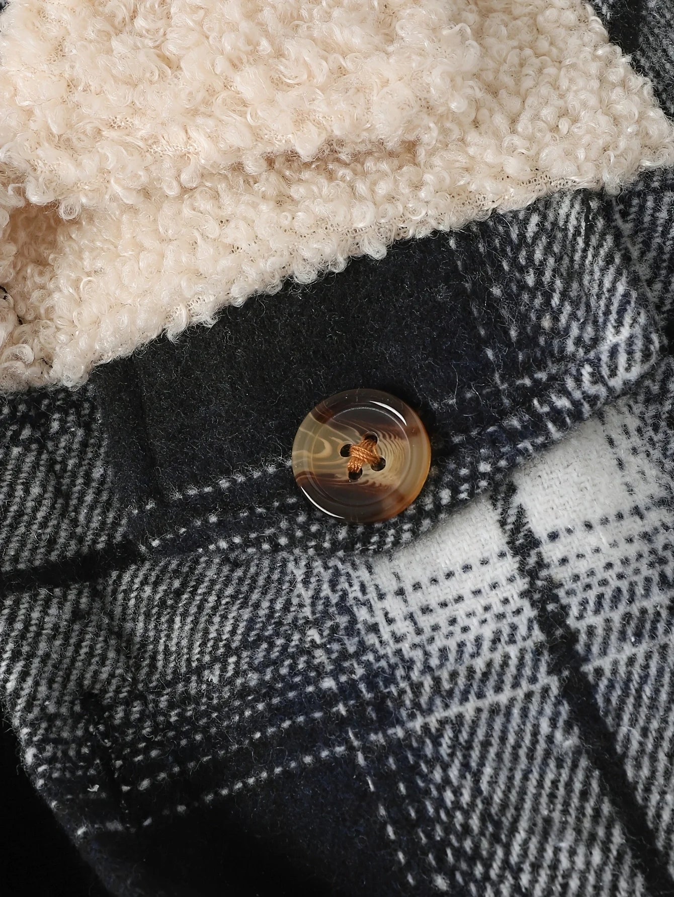 Fashionable and simple long-sleeved plaid patchwork plush jacket for baby boys, for autumn and winter