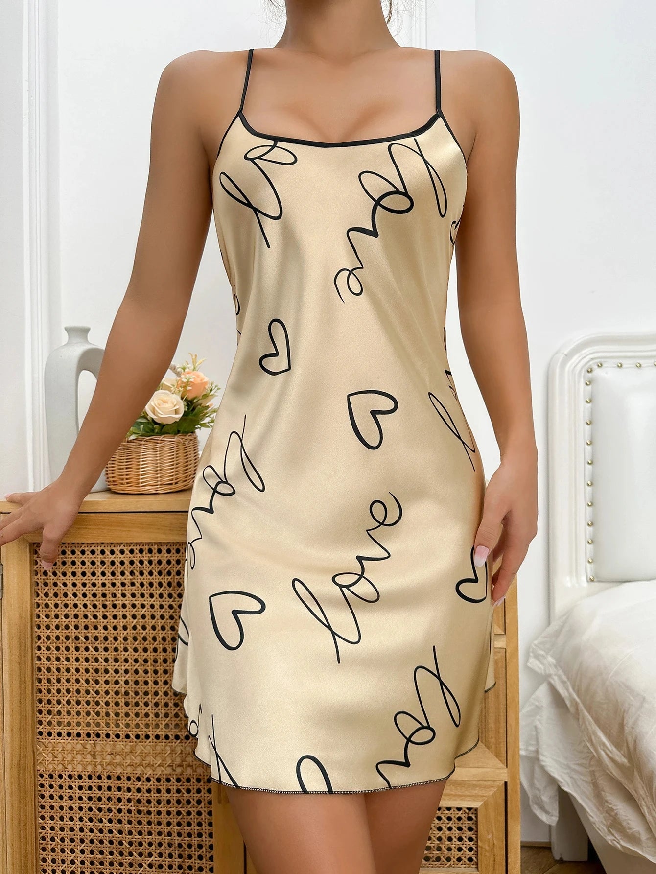 Camisón informal con estampado de letras y corazón, cuello redondo, tirantes finos, para mujer, ropa de dormir