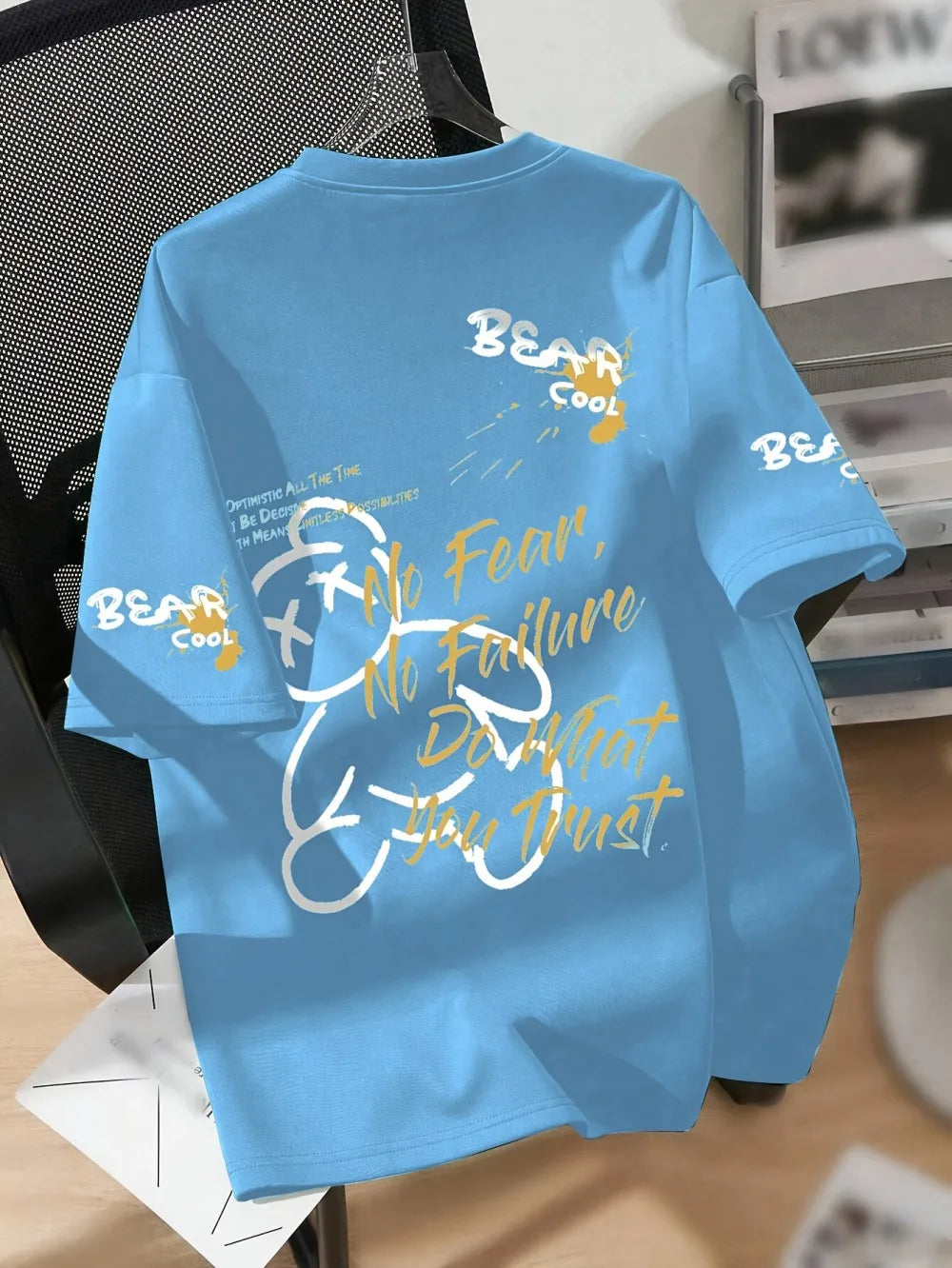Camiseta de verano transpirable con cuello redondo para hombre, con estampado de oso de dibujos animados, adecuada para regalos diarios y de fin de semana para amigos.
