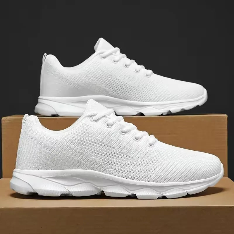 Zapatillas transpirables casuales para hombre, zapatos blancos de correr de verano, ligeros y suaves, calzado deportivo para hombre, talla 35-45