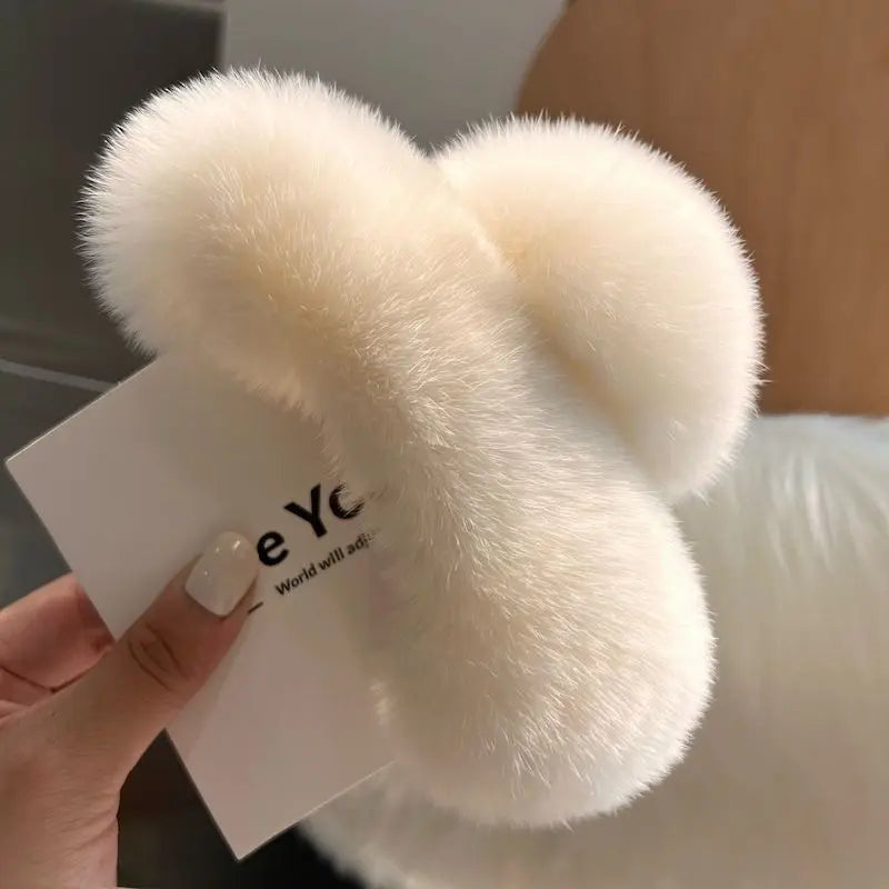 Grande pince en peluche avec une sensation haut de gamme, pince à cheveux poilue d'automne et d'hiver, tempérament féminin et coiffure, 1/2 pièces