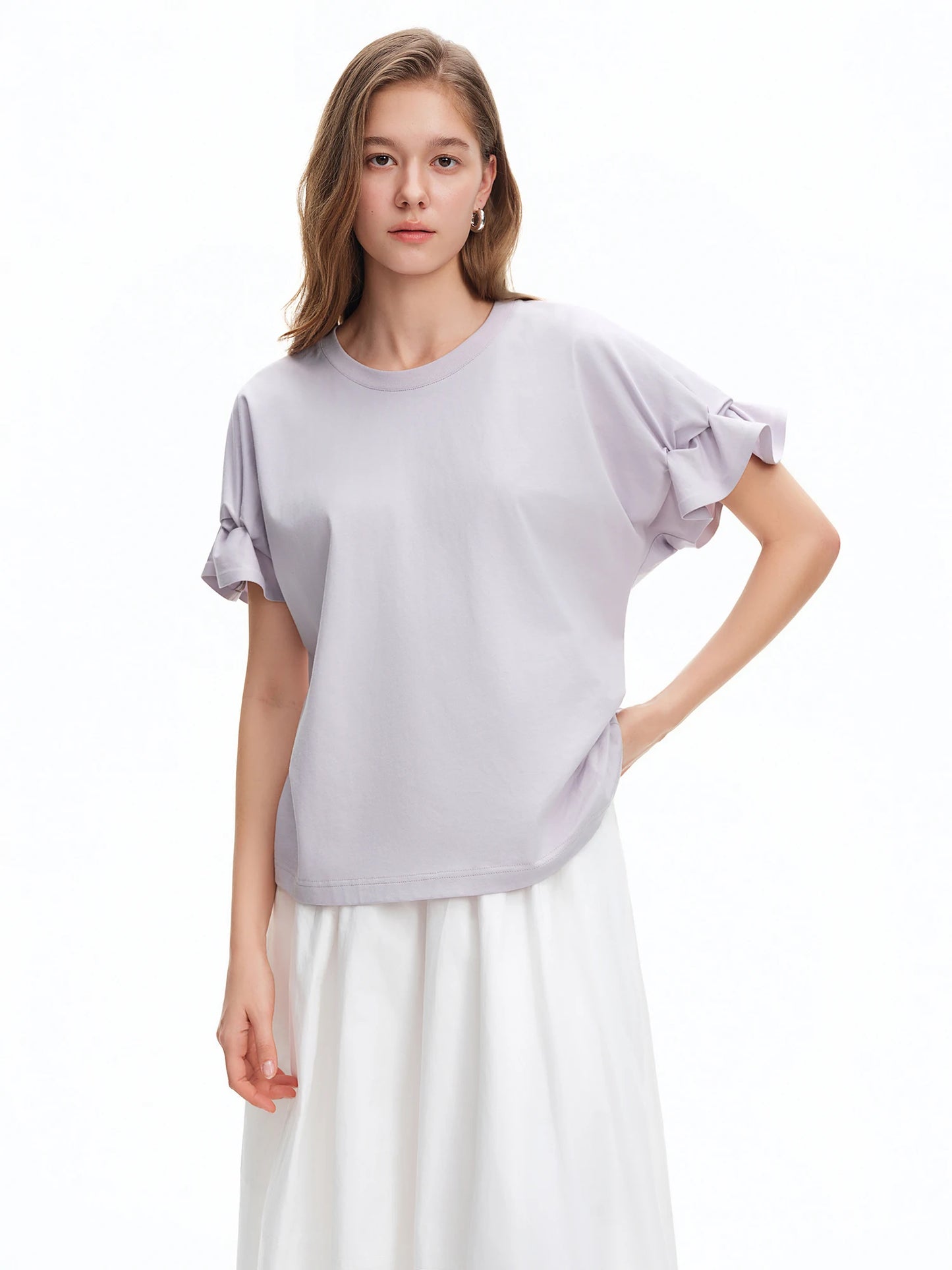 T-shirt femme en coton 2026 avec détail plissé — décontracté, confortable, quotidien, sorties estivales
