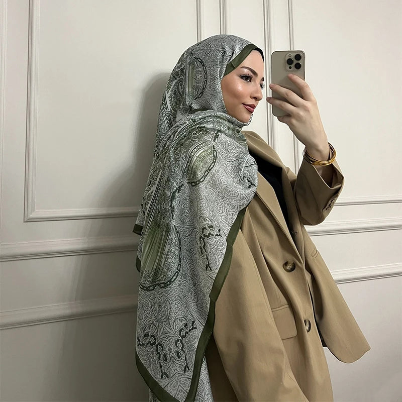Foulard Hijab en Satin Soie pour Femme — Mode Été, Crème Solaire, Plage, Étole