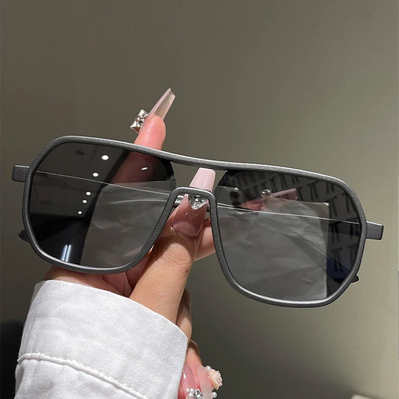 Lunettes de soleil à jante irrégulière homme 2025 — vintage, double pont, miroir, mode, femmes